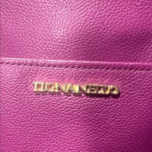 Tignanello Plum Pebbled Leather Tote Bag – Gold Hardware – Excellent Condition - Picture 3 of 15